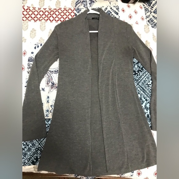 Sweater - Picture 1 of 2